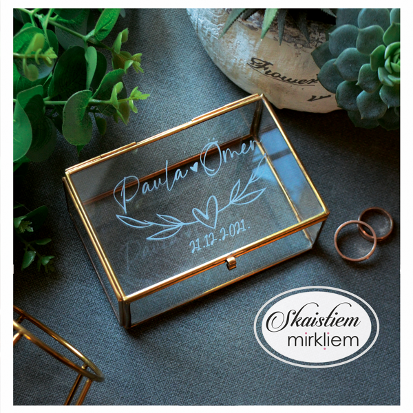 Stikla gredzenu lādīte ar personalizētu gravējumu