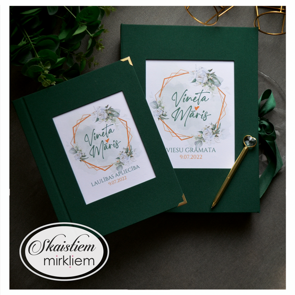 Saskaņots kāzu komplekts zaļā krāsā — laulības apliecības vāki un viesu grāmata