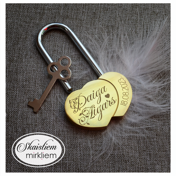 Zelta slēdzene Daiga un Aigars ar datumu un sirsniņu