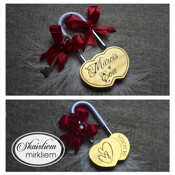 Kāzu slēdzene Mārcis un Eva ar tumši sarkanu lenti