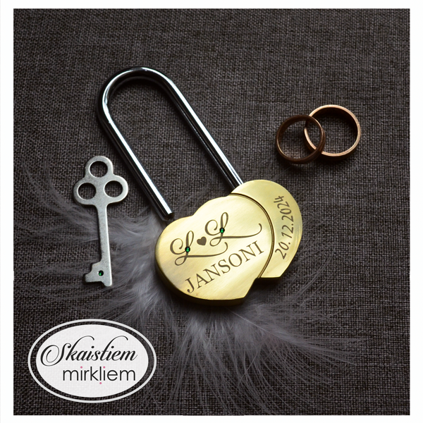 Kāzu slēdzene Jansonu ģimenei ar iniciāļiem un datumu