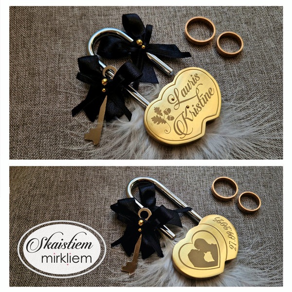 Personalizēta sirds slēdzene "Lauris un Kristīne un skūpstu" ar melnu dekoratīvu lenti