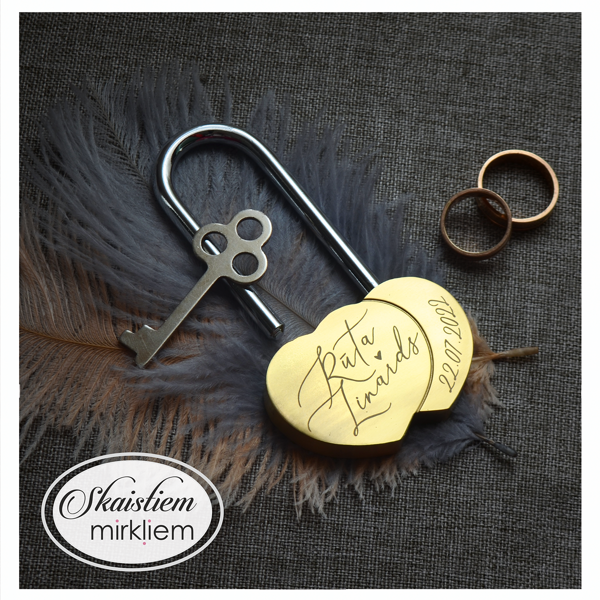 Gravēta slēdzene Rūta un Linards un datumu