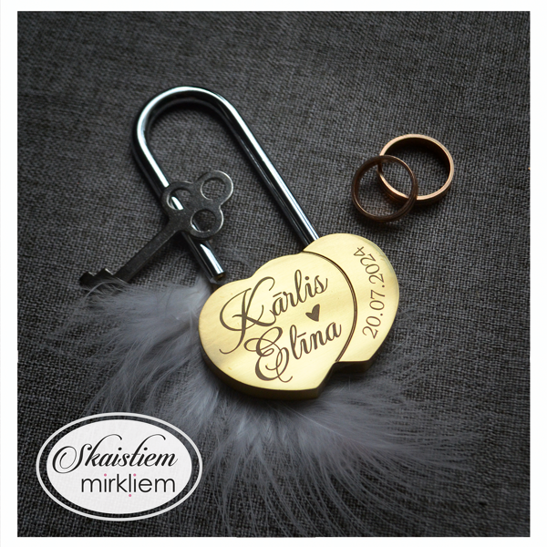 Zelta slēdzene Kārlis un Elīna ar mazu sirsniņu un datumu