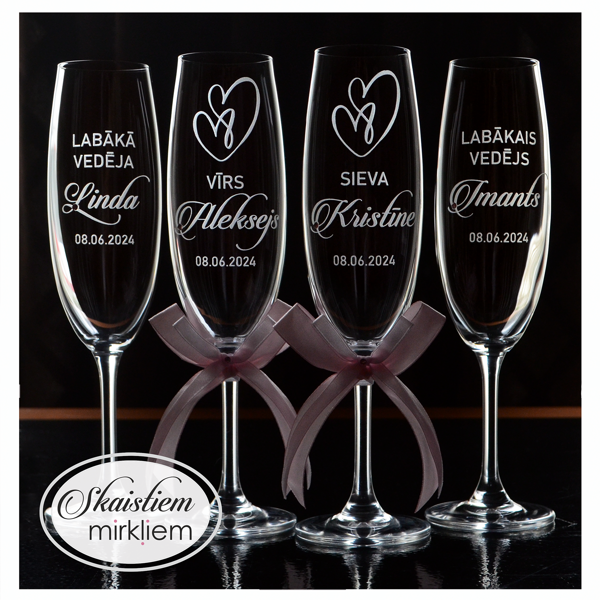 Personalizētas glāzes ar vārdiem, savītu siržu motīvu gravējumu jaunajam pārim