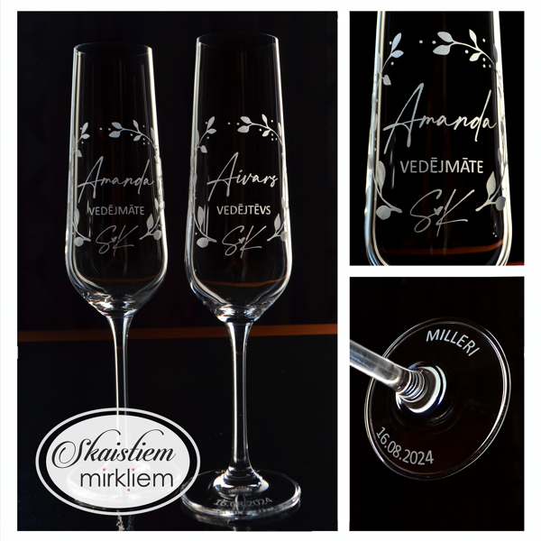 Personalizētas glāzes vedējiem Amandai un Aivaram ar iniciāļiem un lapu vainagu