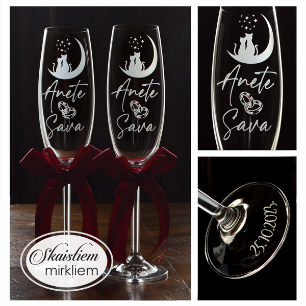 Elegants gravējums Anetei un Savam ar mēness, zvaigžņu un kaķu siluetu motīvu un lentēm