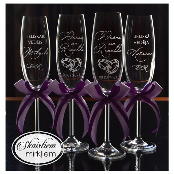 Kāzu glāžu komplekts ar savītu gredzenu zīmējumu un violetām lentēm