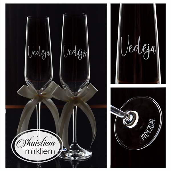 Minimālistiskas vedēju glāzes ar uzrakstu "Vedēja", "Vedējs" un bēšām lentītēm