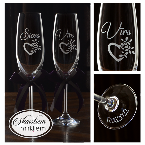 Personalizētas kāzu glāzes ar uzrakstiem "Sieva", "Vīrs" un smalku zieda motīvu