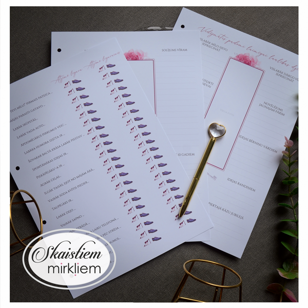 Īpašas lapas jaunajam pārim, kur dizainu var pieskaņot kāzu tematikai