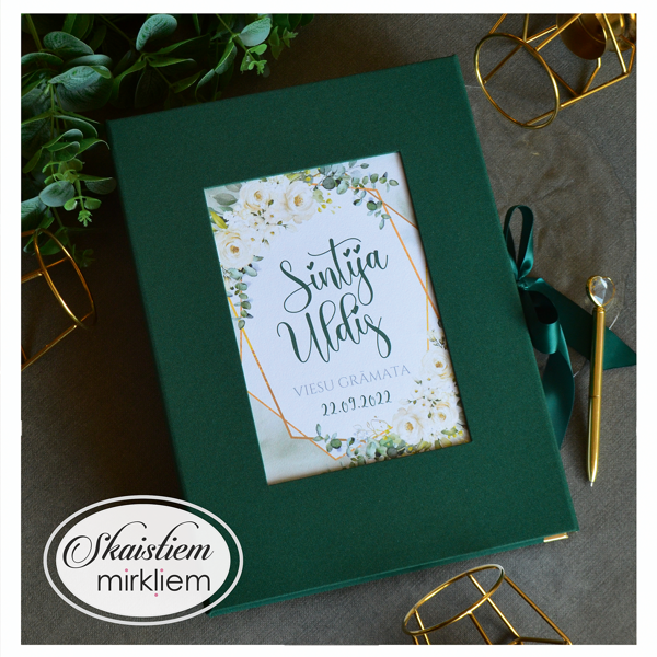 Viesu grāmata kāzām ar zaļu vāku un bagātīgu ziedu printu