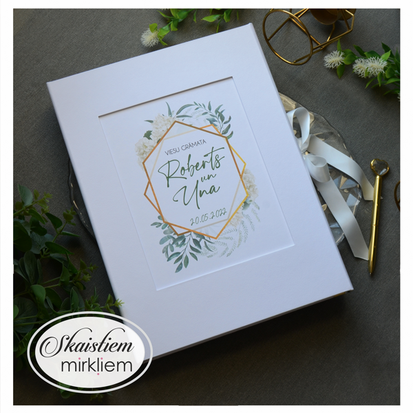 Balta viesu grāmata ar lapu printu un personalizētām anketām