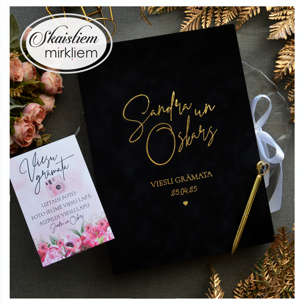 Melna samta auduma viesu grāmata ar zelta kaligrāfijas apdruku un izņemamām anketu lapām