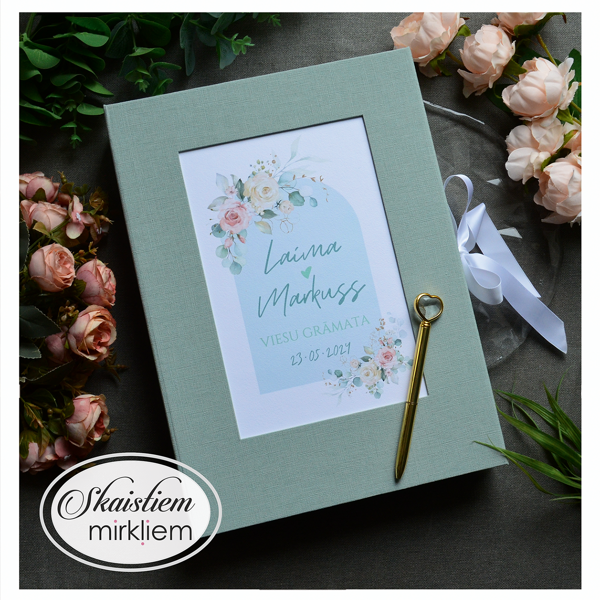 Gaiši zaļa (piparmētru) viesu grāmata ar arkas formas ziedu motīvu un vietu viesu anketām