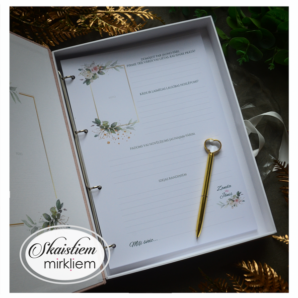 Viesu grāmatas iekšlapa ar anketu, zaļu lapu motīviem un vietu MINI foto