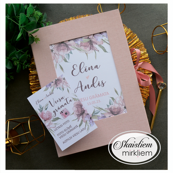 Viesu grāmata rozā tonī ar ziedu printu un parauga anketu lapu momentfoto ielīmēšanai