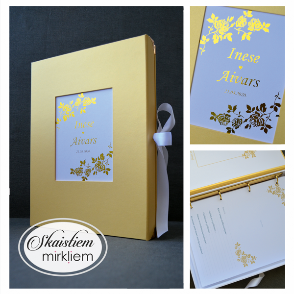 Zelta tonī viesu grāmata ar zelta vārdie un ziedu printu