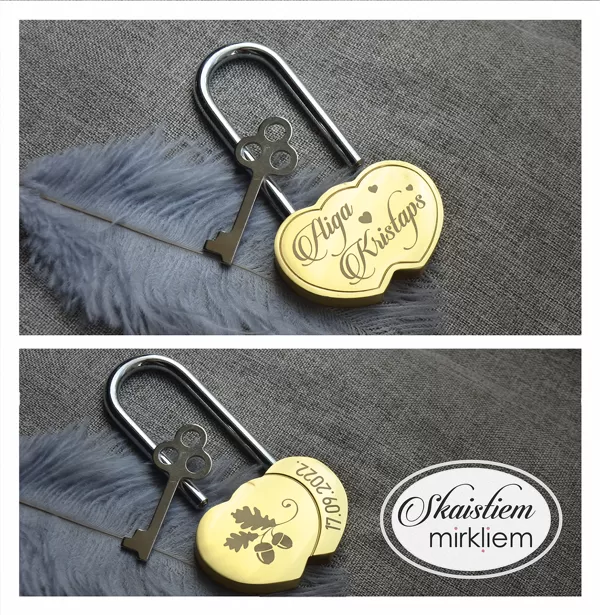 Personalizēta slēdzene Aiga un Kristaps ar ozolzara zīmējumu