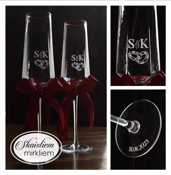 Elegantas glāzes ar iniciāļiem S un K, gredzenu simbolu un svinīgām bordo lentēm
