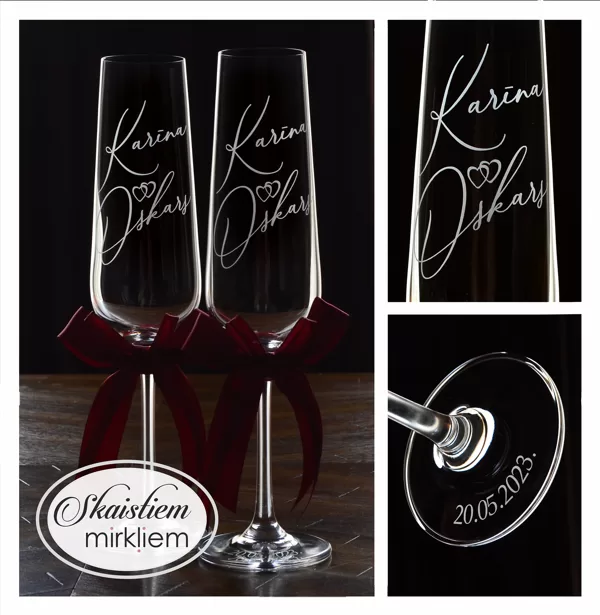 Elegants kāzu glāžu komplekts ar vārdu gravējumu un pieskaņotu bordo lenti