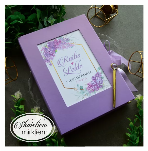 Maigi violeta toņa viesu grāmata ar zelta rāmja printu, ceriņiem un vārdiem