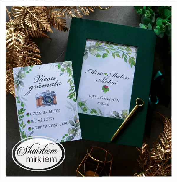Personalizēta viesu grāmata kāzām ar zaļu vāku Āboliņu ģimenei