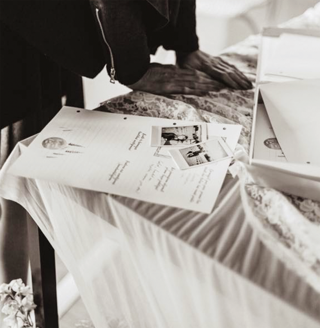 personalizeta-viesu-gramata-kazam-ar-anketam-skaistiem-mirkliem